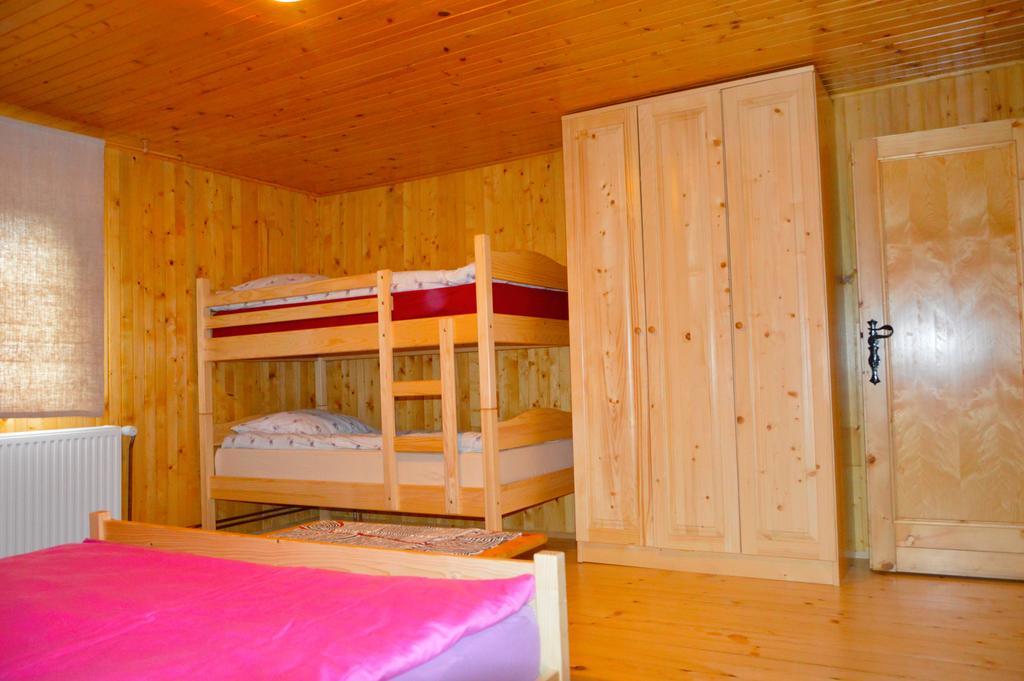 Brunarica Petric - Bela Krajina - Komarna Vas - Smucisce Gace - Semic Exterior foto